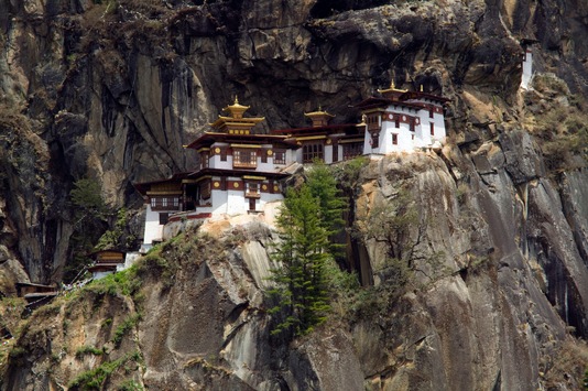 Neue Gebeco Kleingruppenreise nach Bhutan mit Teilnahme an einem traditionellen Klosterfest ab sofort buchbar