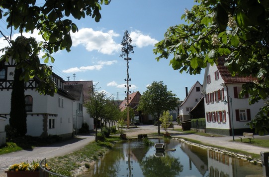 Grüne Wärme im Dorf: Rottenburg untersucht ein klimafreundliches Nahwärmenetz für Oberndorf