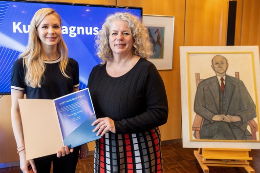 Eva Lamby-Schmitt gewinnt Kurt-Magnus-Preis