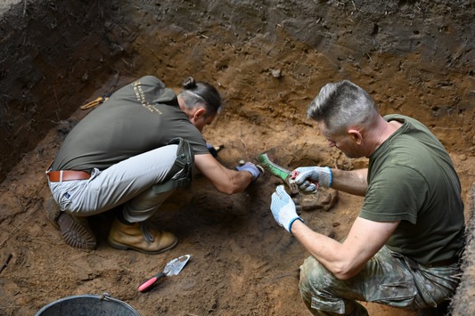 Ein Grab in Kaunas für den einmillionsten Kriegstoten