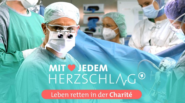 „Mit jedem Herzschlag – Leben retten in der Charité“ – Neue rbb-Dokutainment-Serie mit Dr. Julia Fischer