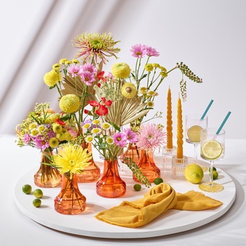 Sonnige Aussichten mit Chrysanthemen / Mit leuchtenden Farben durch die heißen Sommertage