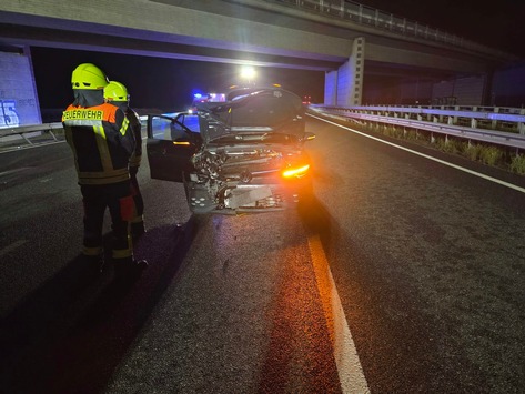 FW-ROW: Verkehrsunfall auf der A1 - Feuerwehr Sottrum im Einsatz