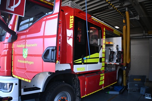 POL-KI: 261006.1 Kreis Plön: Einbruch bei der Feuerwehr Probsteierhagen – Polizei sucht Zeugen
