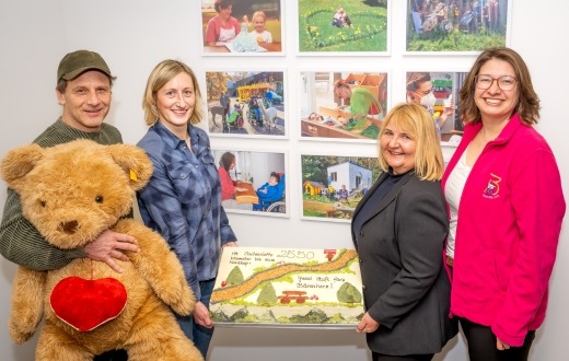 Erfolgreiche Spendentour durch Norwegen: Jessika Klatt wandert mit Sachsenlotto als Partner für den guten Zweck