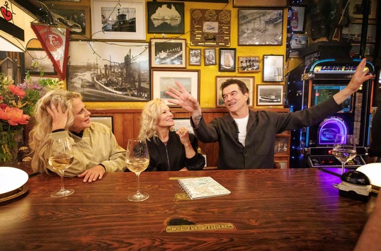 „Inas Nacht“: Staffelauftakt mit Barbara Schöneberger, Campino und „Die Toten Hosen“