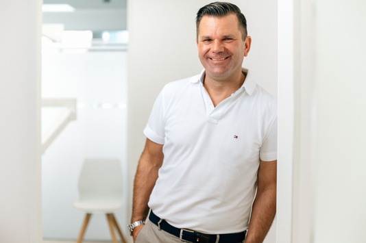 Sven Walla: Wie der Berater Zahnarztpraxen durch optimierte Prozesse zu mehr Erfolg verhilft