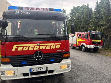 FW-SE: Feuer im Dachbereich einer Industriehalle