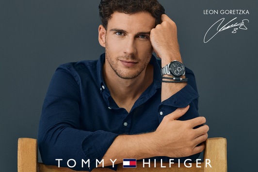 TOMMY HILFIGER gewinnt Fußballstar als Markenbotschafter / LEON GORETZKA ist Testimonial für die Uhren- und Schmuckkollektion im Herbst/Winter 2021