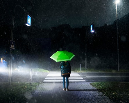 Für mehr Sichtbarkeit auf dem Schulweg: doppler Safety-Regenschirme lassen Kinder leuchten