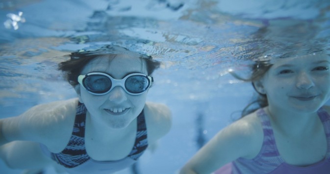DEICHMANN fördert Schwimmhelden: Jetzt bewerben, Preisgeld gewinnen und gemeinsam für mehr Schwimmsicherheit sorgen