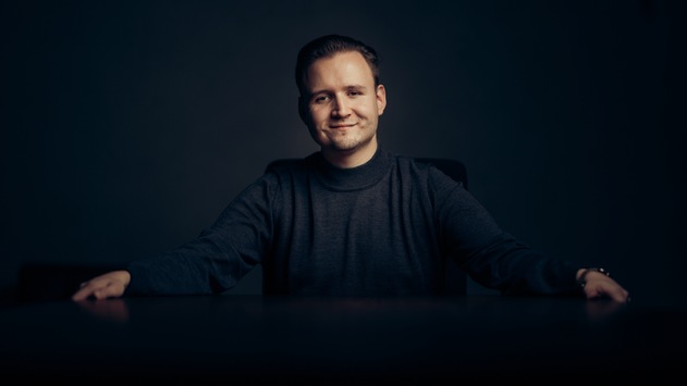 Wie Sie als Sprecher Stammkunden gewinnen: Patrick Khatrao von der Golden Voice Academy erklärt