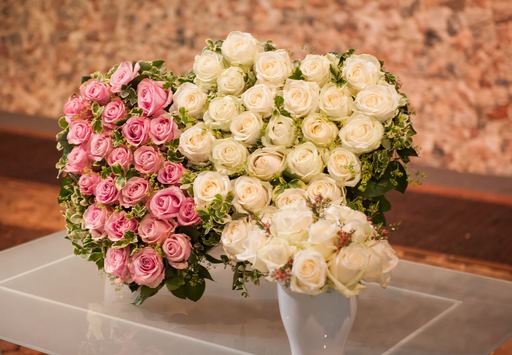 Rosige Aussichten für die Hochzeitssaison / Avalanche+® ist die Rose Nummer Eins für besondere Events