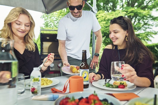 Sommerlaune statt Kostenfalle: Jeder zweite Deutsche gibt im Sommer mehr aus als geplant - Joybuy startet Summer Black Friday
