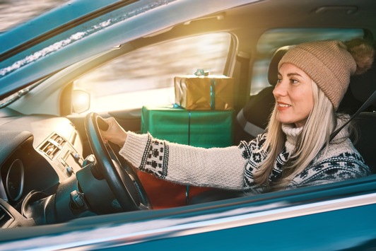 „Driving home for Christmas“ – ein unbezahlbares Vergnügen? / Mit diesem Life Hack können Reisende über die Feiertage viel Geld sparen