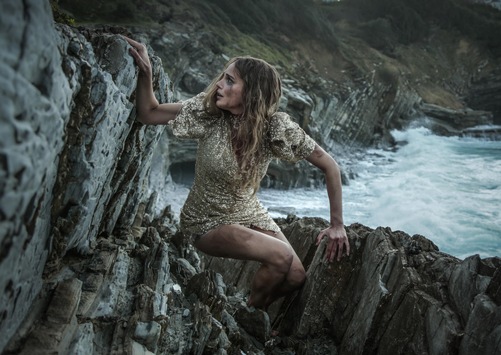 Mord auf Französisch: SAT.1 zeigt die Event-Serie „Biarritz – Mord am Meer“ am neuen #KrimiSerienDonnerstag