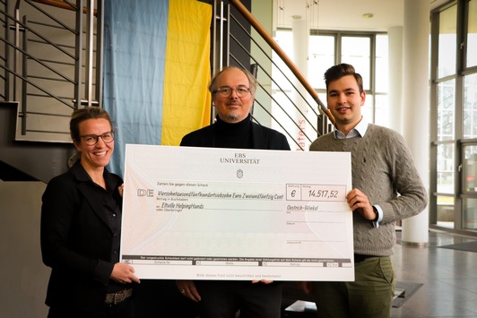 Studierende der EBS Universität unterstützen HelpingHands Eltville mit über 14.500 Euro