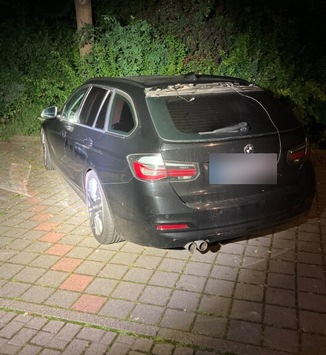 POL-ROW: ++ Schwerer Unfall zwischen Pkw und Radfahrer - Mann lebensgefährlich verletzt ++ Heckspoiler von BMW gestohlen - Zeugen gesucht ++ Ungewöhnliche "Müllentsorgung" ++