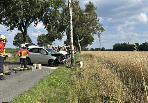 POL-STD: Zwei Verletzte bei Unfall in der Gemarkung Wedel - Fotos in größerer Auflösung