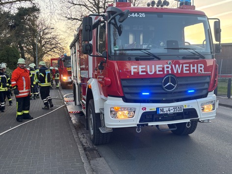 FW-ROW: Vermeintlicher Schornsteinbrand in Tiste