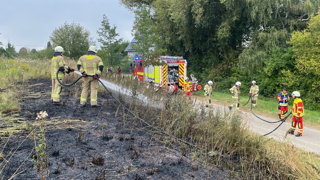 FW Lehrte: Vegetationsbrandbekämpfung: Übung und Ernstfall liegen dicht beieinander