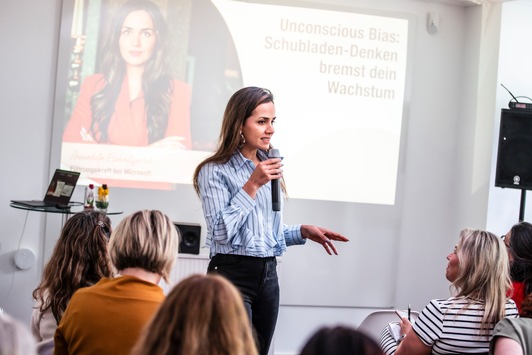 Forever Living Products stärkt Frauen auf ihrem Karriereweg / Erster Women Empowerment Day mit Keynote Speakerin und Business Influencerin Annahita Esmailzadeh