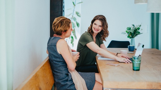 Finanzielle Fürsorge beginnt früher als wir denken: Dr. Daniela Sußmann erklärt, wie Mütter Verantwortung für die finanzielle Zukunft ihrer Kinder übernehmen