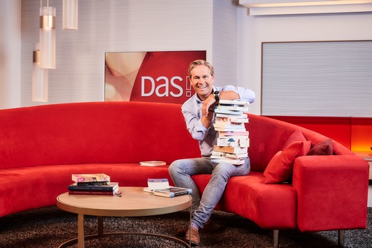 Mehr Bücher auf dem Roten Sofa: DAS! startet neue Rubrik mit Literatur-Tipps