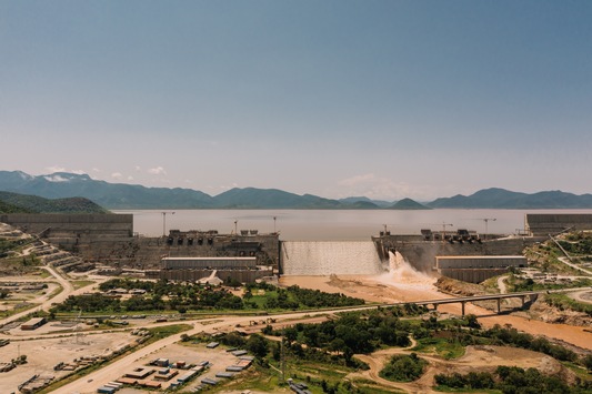 Ein Meilenstein des wirtschaftlichen Aufschwungs / Äthiopiens Mega-Staudamm ist bereit / Nächste Etappe: Stromerzeugung im Wasserkraftwerk