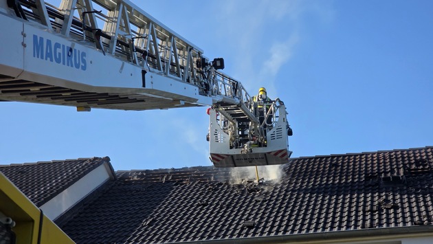 FW Celle: Dachstuhlbrand in Altencelle (Erstmeldung)