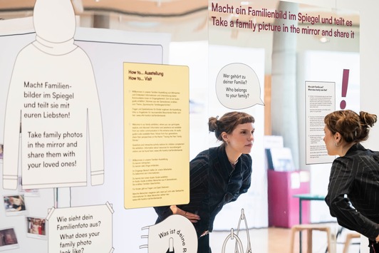 Wie geht Familie? Neue Ausstellung "Familienbande. How to Family" im Museum für Kommunikation Frankfurt