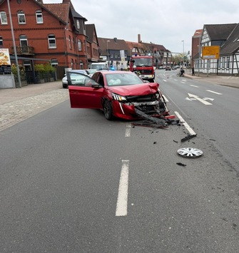 FFW Bergen: Verkehrsunfall mit zwei PKW
