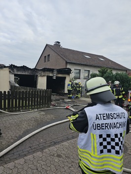 FW Celle: Garagenbrand in Garßen