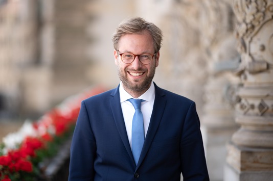 Verein der Hamburger e. V. lädt ein: Verkehrssenator Anjes Tjarks gibt Einblick in Hamburgs Mobilitätszukunft Verein der Hamburger e. V. lädt ein: Verkehrssenator Anjes Tjarks gibt Einblick in Hamburgs Mobilitätszukunft