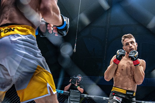 ZDFinfo mit dreiteiliger Doku über MMA-Kämpfer in Deutschland