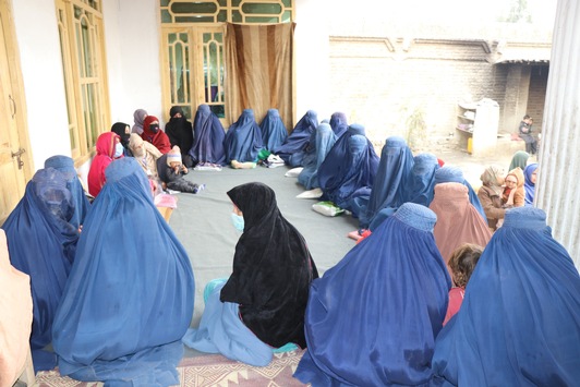 Keine Freiheit, kein Einkommen: Zum Weltfrauentag veröffentlicht Women for Women International Studie zur dramatischen Lage der Frauen in Afghanistan