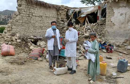 Erdbeben Afghanistan: Johanniter helfen mit zwei mobilen Kliniken/ In der Provinz Kunar übernehmen sie die medizinische Versorgung und behandeln täglich bis zu 200 Menschen.