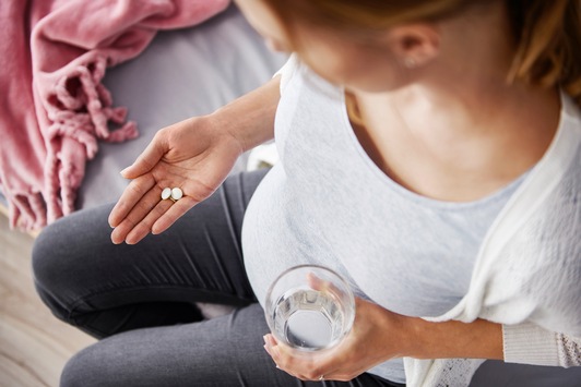 Erkältung, Migräne, Depressionen: Was Schwangere jetzt nehmen dürfen