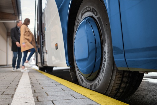 Goodyear stellt neuen Reifen URBANMAX COMMUTER vor, um öffentlichen Personenverkehr nachhaltiger zu gestalten