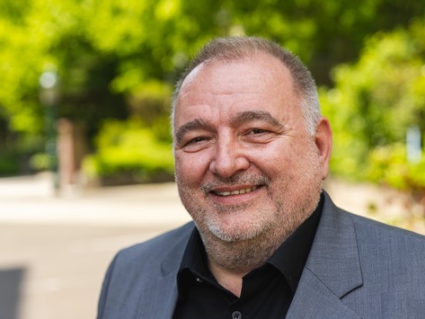 DRK Volunta: Wechsel der Geschäftsführung im Oktober / Hans Menger ist Nachfolger von Peter Battenberg als Geschäftsführer der hessischen Rotkreuztochter Volunta