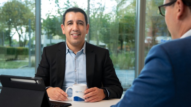 Maximaler Kaufpreis und sichere Übergabe zu optimalen Konditionen: Darum ist ein M&A-Berater wie Karim Bouhlou von der Mergers Consulting GmbH unverzichtbar beim Unternehmensverkauf