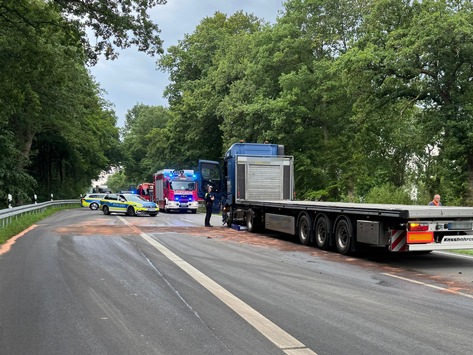 FW-AUR: Umfangreicher Dieselaustritt auf Bundesstraße