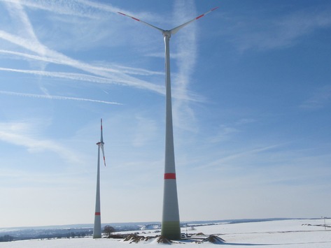 In Eisleben drehen sich die ersten Windräder / Trianel Windpark Eisleben produziert ersten Strom (BILD)