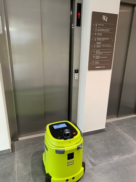 Reinigungsroboter nutzt erstmals selbstständig Schindler Aufzüge im Bauknecht-Quartier Bottrop