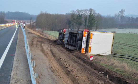 POL-RZ: Lkw-Unfall auf der A 21 zieht eine längere Vollsperrung heute Abend nach sich