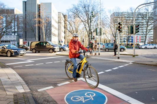 Mehr Verkehrstote auf dem Fahrrad – Deutsche Verkehrswacht fordert Mobilitätstrainings und Erhöhung der Helmtragequote