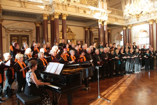 Gelungener Auftakt eines neuartigen Chorerlebnisses: 100 Stimmen eröffnen die Thüringer CHORschätze im Residenzschloss Altenburg