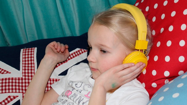 NDR Kultur startet neues Radioangebot für Kinder und Familien / Im Radio: ab 2. Oktober immer sonntags sowie feiertags ab 7.05 Uhr auf NDR Kultur