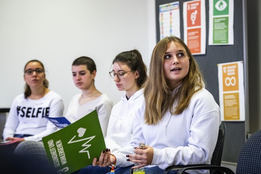 Schülerinnen und Schüler für eine gerechtere Welt