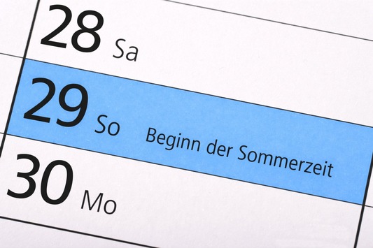 Verbrauchertipp | Sommerzeit beginnt: Auch die Zeitschaltuhr der Heizung prüfen